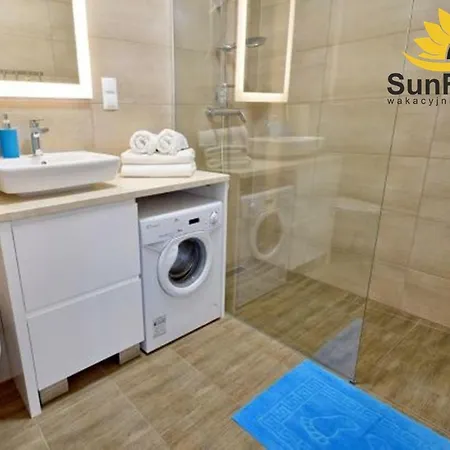 Sunflowers Apartament Turkusowy Zakatek W Kolobrzegu