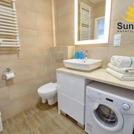 Sunflowers Apartament Turkusowy Zakatek W Kolobrzegu Kołobrzeg